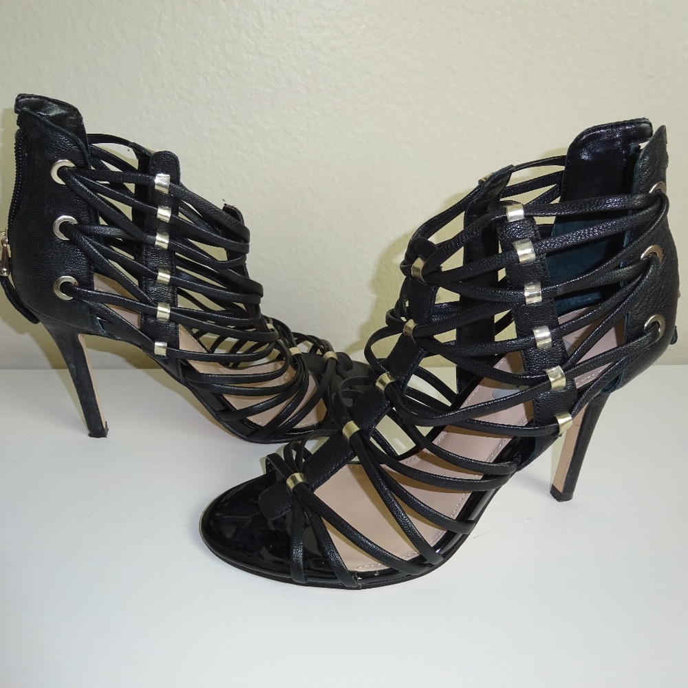 Black strappy heels Guess